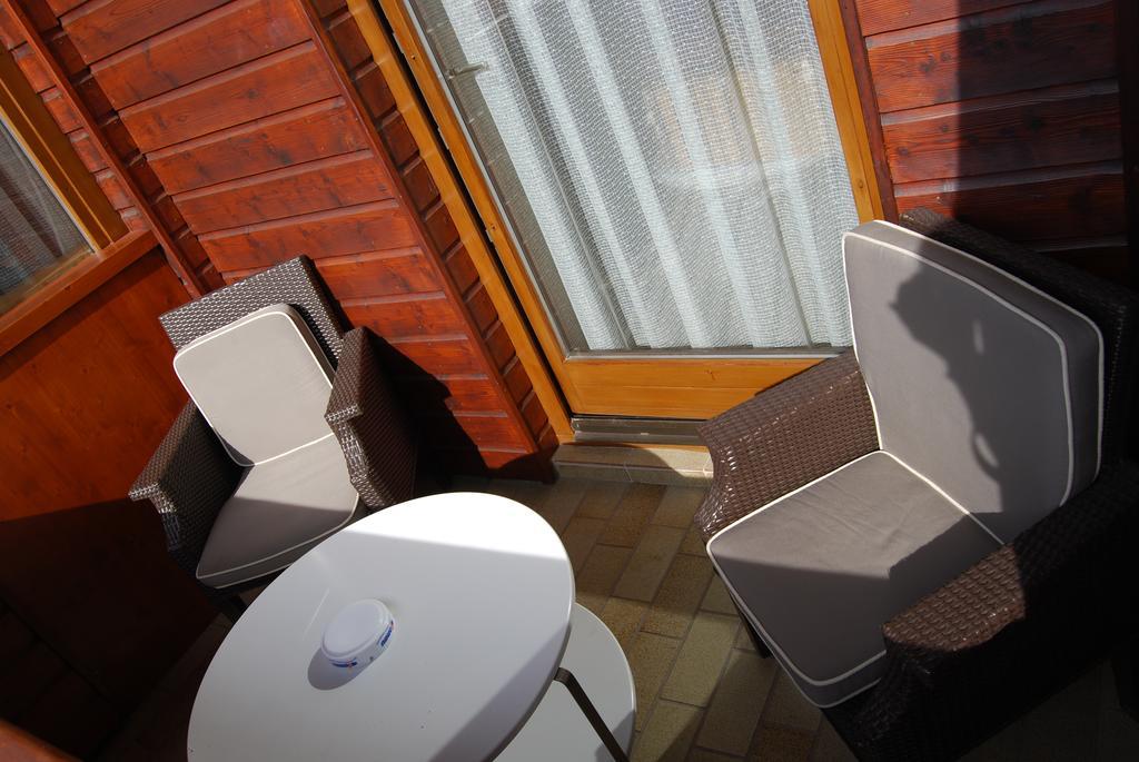 Appartement Zweikofelblick Jenig Esterno foto