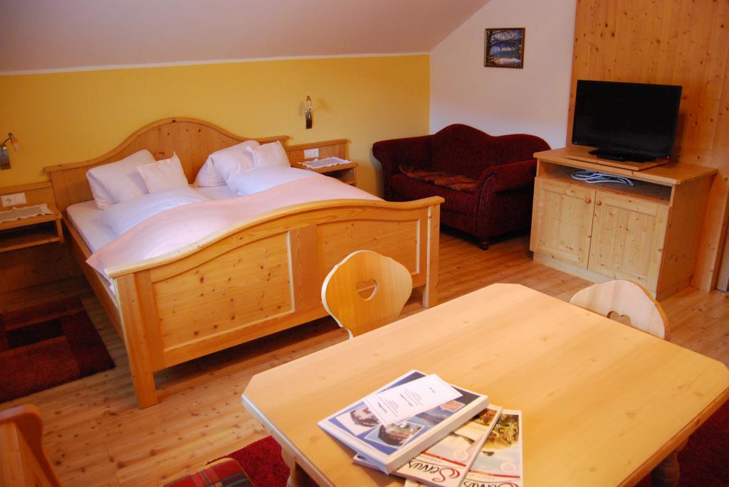 Appartement Zweikofelblick Jenig Esterno foto