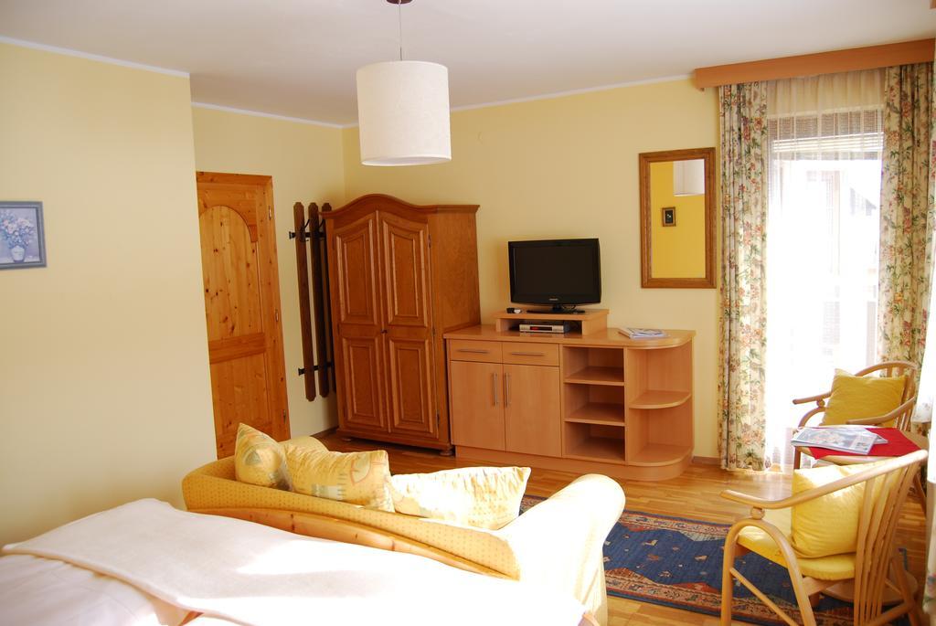 Appartement Zweikofelblick Jenig Esterno foto